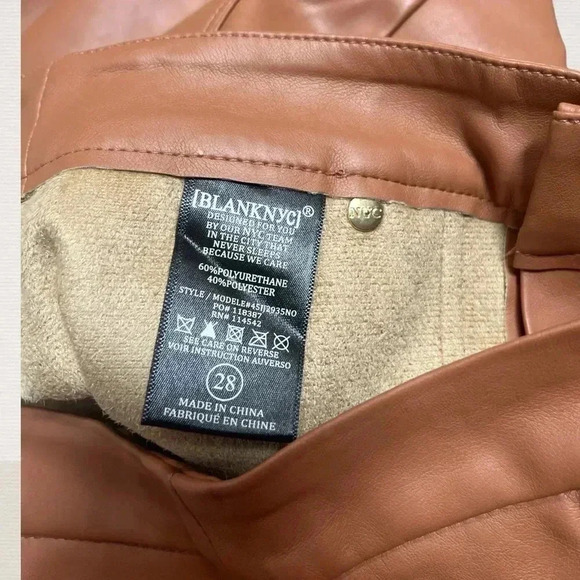 NWT BlankNYC The Baxter Ribcage Straight Leg Faux Leather Pants Size 28 - Picture 9 of 9